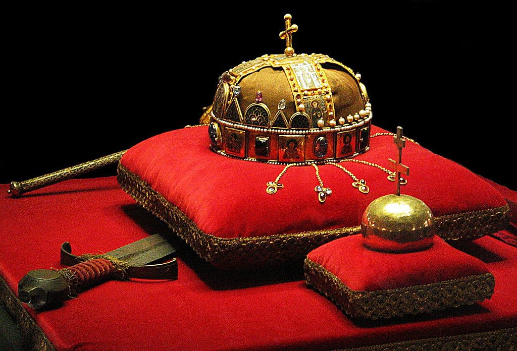 Crown,_Sword_and_Globus_Cruciger_of_Hungary2 Crown,_Sword_and_Globus_Cruciger_of_Hungary2