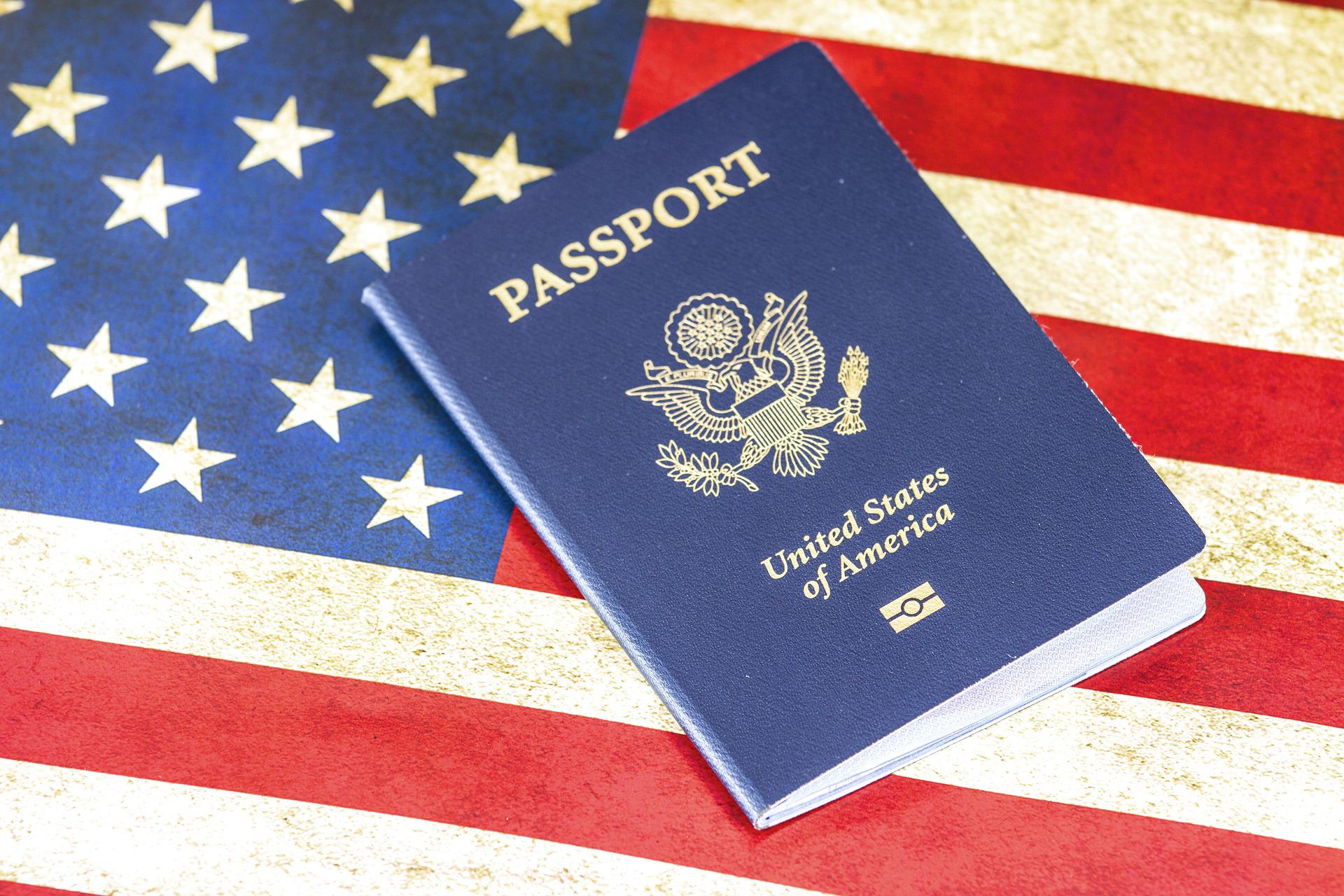 passport-g527c87621_1920