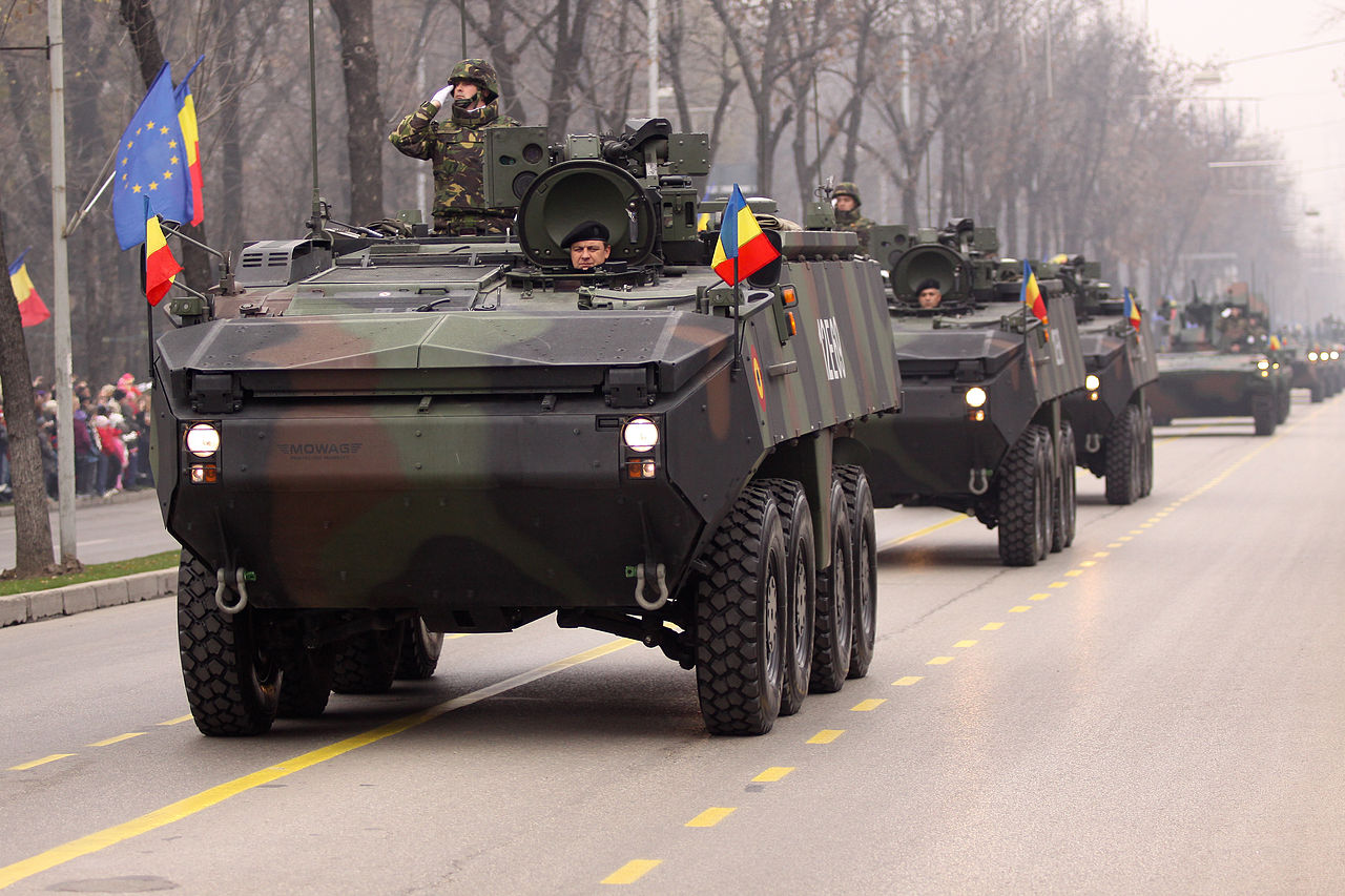 1280px-Romanian_Piranha_IIIC_APCs_during_the_Romanian_National_Day_military_parade