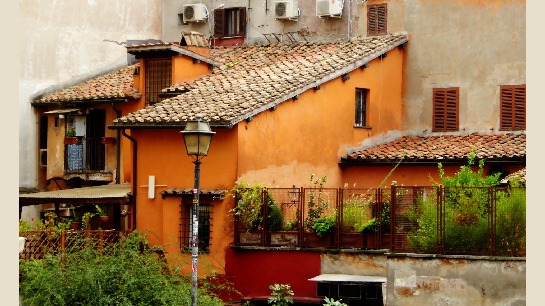 spain-homes_16x9