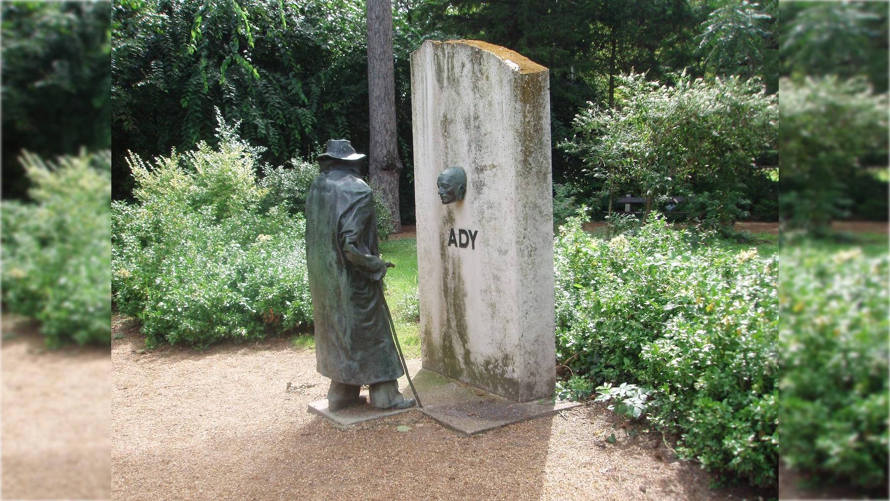 Ady_Endre__Melocco_Miklo_s__1977___Nagyerdei_park_-_panoramio_16x9