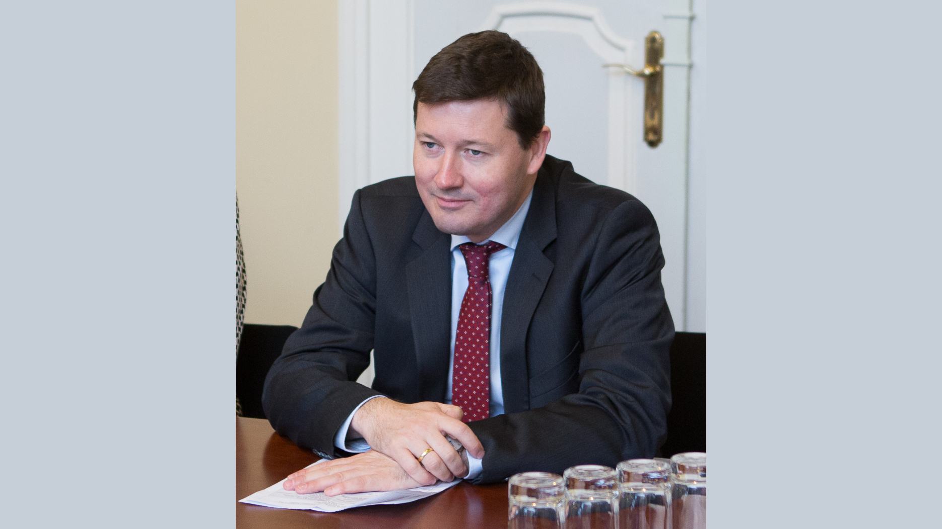 Martin_Selmayr_2014-11-28_16x9