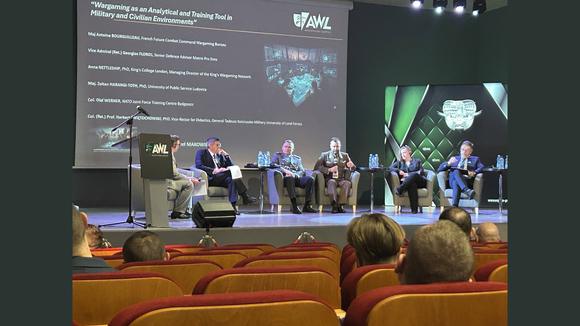 nyito-hadijatek01szerzo__saja_t_felve_tele_1_16x9