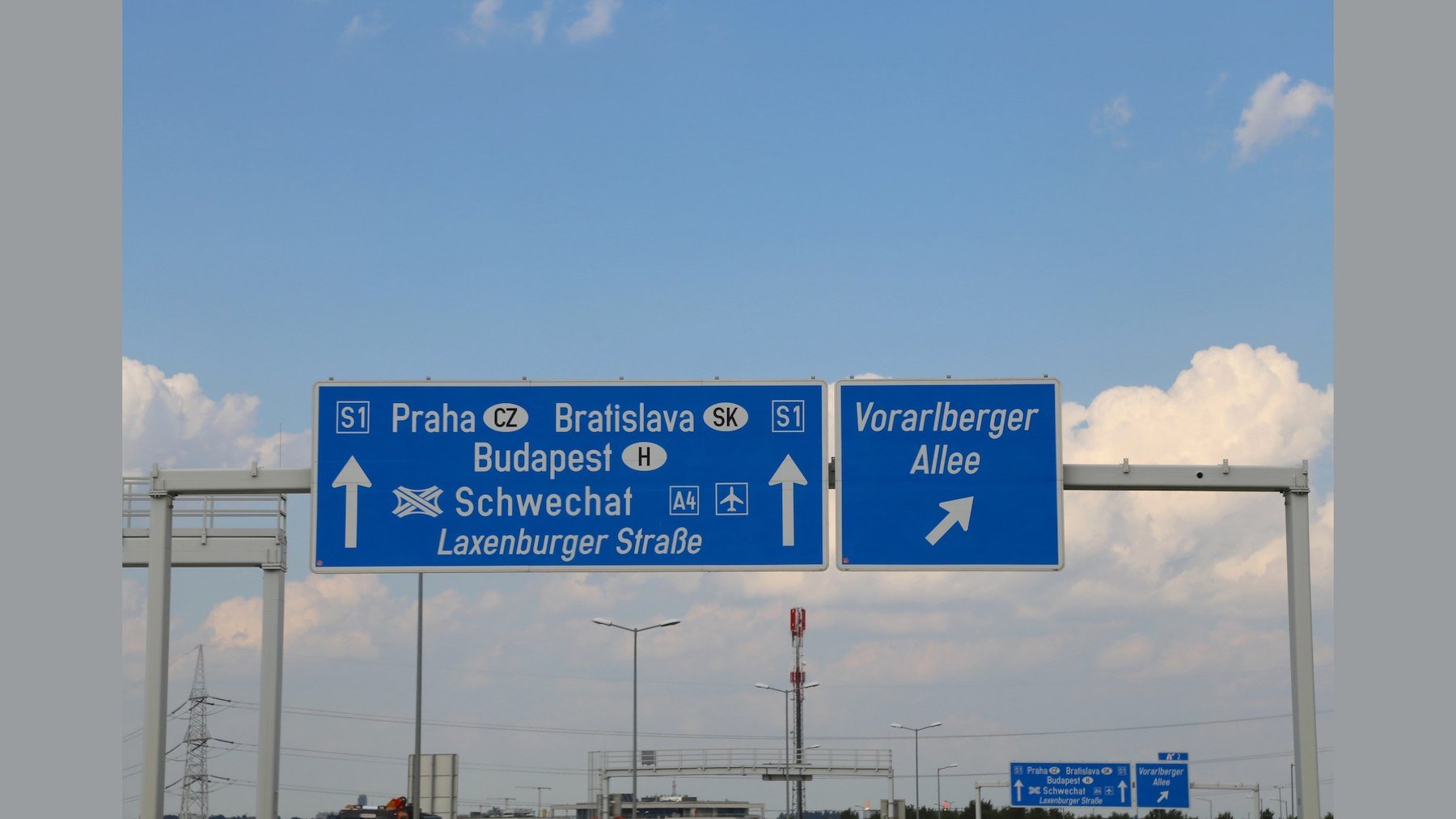 nyelvek-tablak-depositphotos_198032422_L_16x9 nyelvek-tablak-depositphotos_198032422_L_16x9