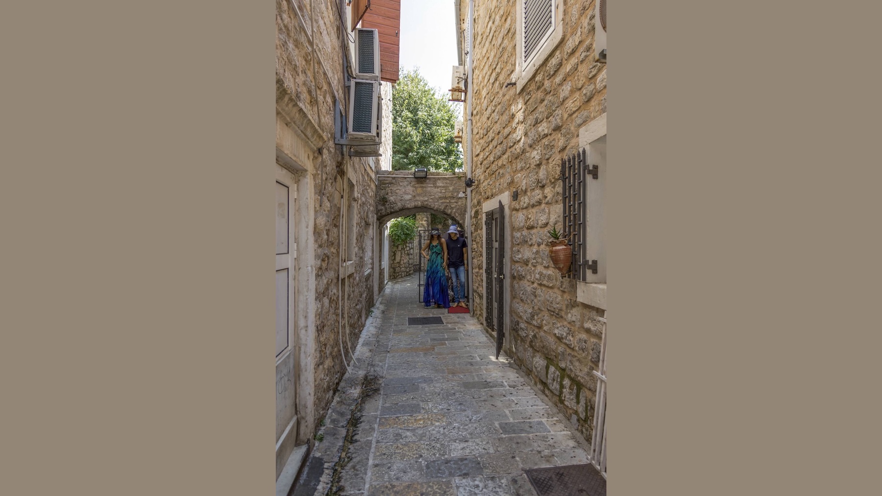 budva-Depositphotos_278091924_L_16x9